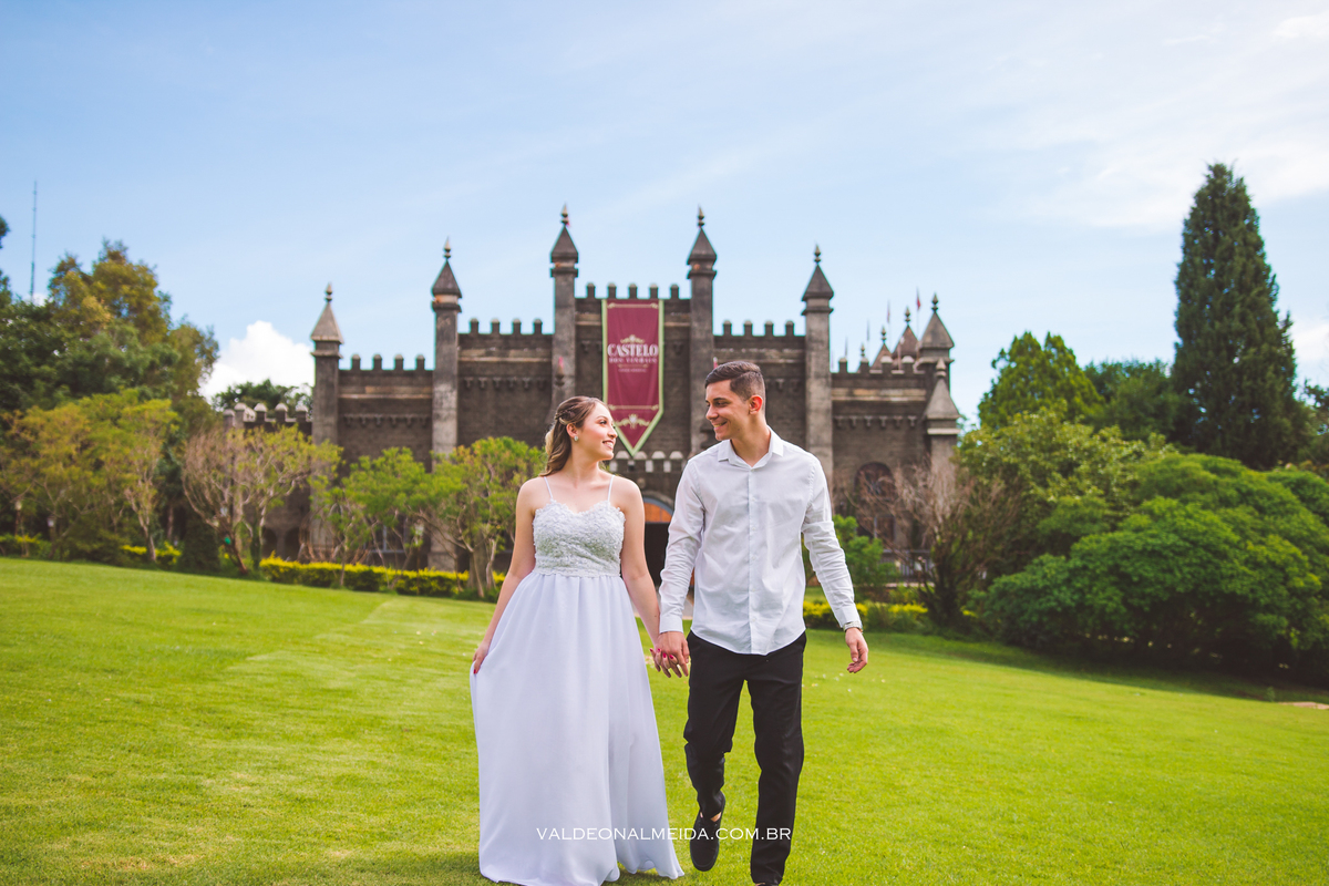 Pre Wedding Gabriela e Rodrigo no Castelo Dos Vinhais em Vinhedo