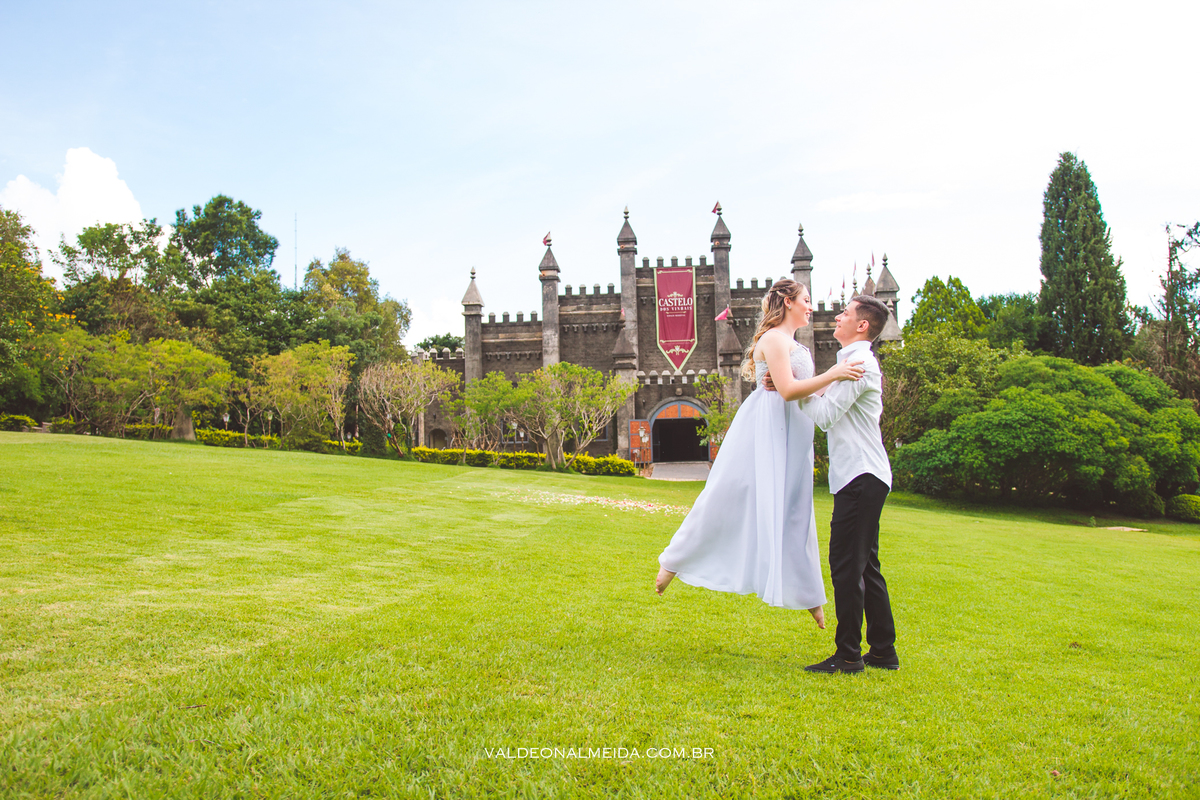 Pre Wedding Gabriela e Rodrigo no Castelo Dos Vinhais em Vinhedo