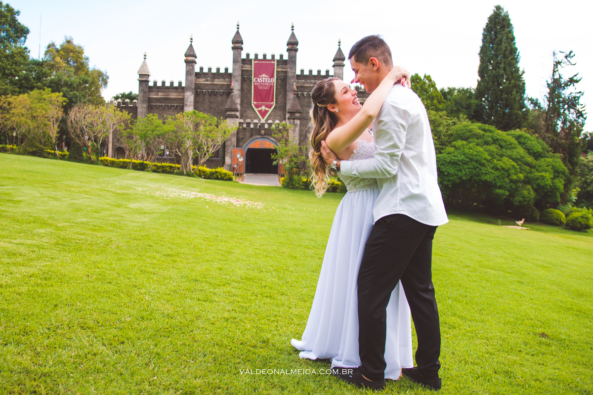 Pre Wedding Gabriela e Rodrigo no Castelo Dos Vinhais em Vinhedo
