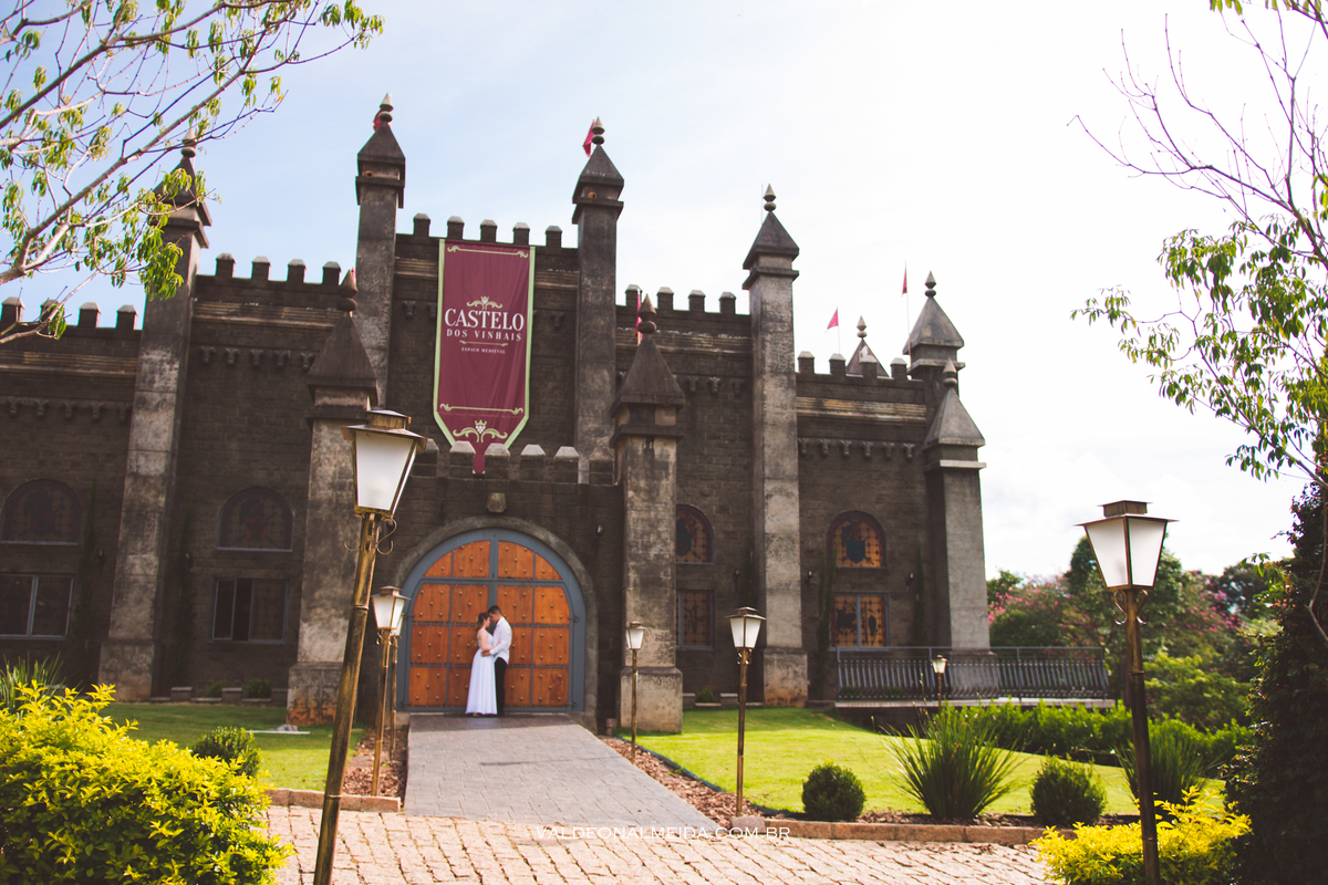 Pre Wedding Gabriela e Rodrigo no Castelo Dos Vinhais em Vinhedo