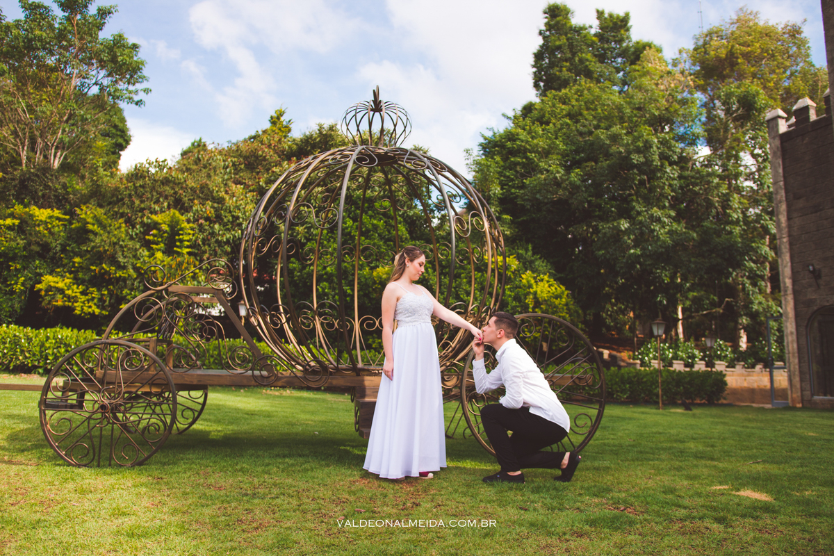 Pre Wedding Gabriela e Rodrigo no Castelo Dos Vinhais em Vinhedo