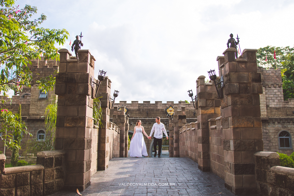 Pre Wedding Gabriela e Rodrigo no Castelo Dos Vinhais em Vinhedo