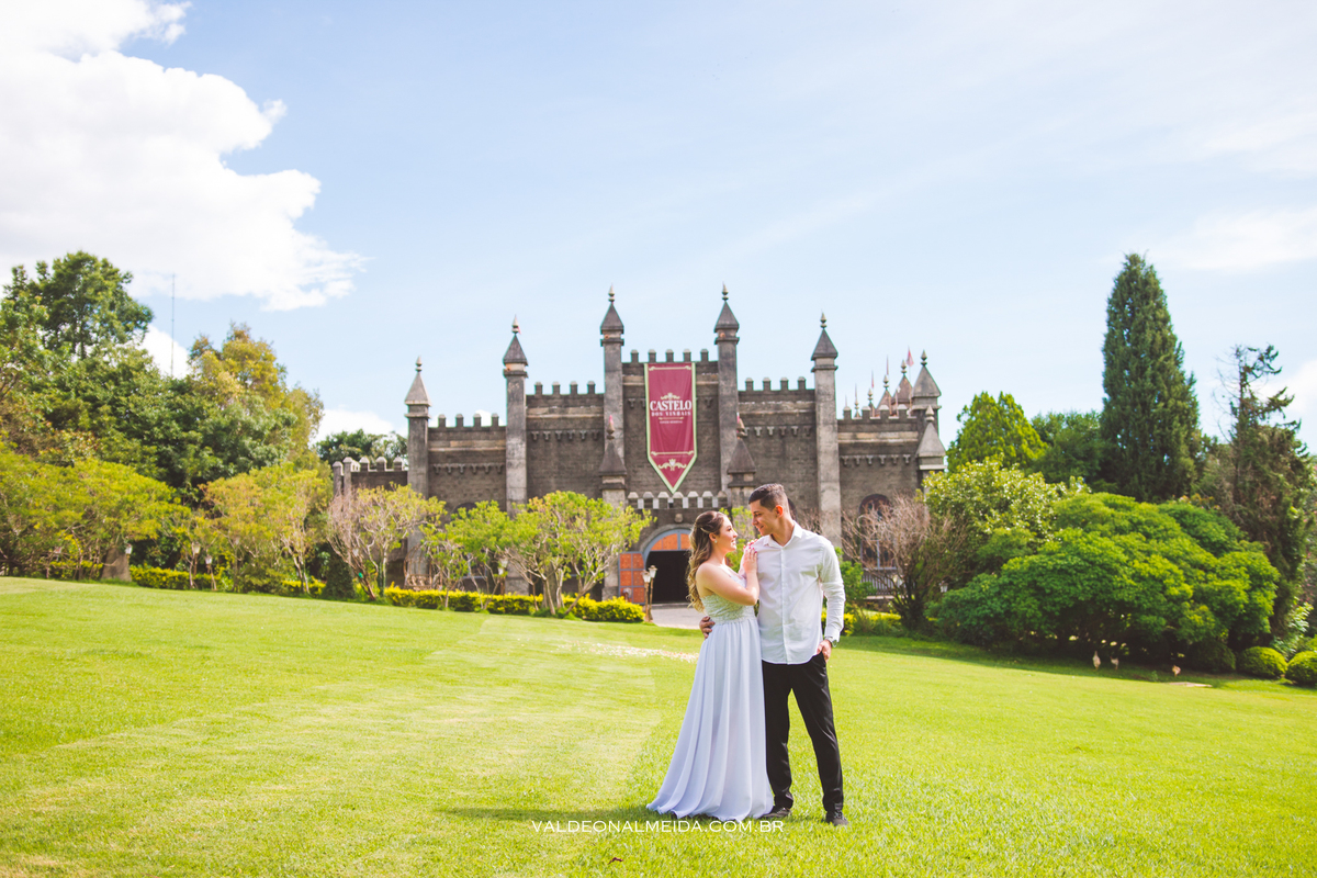 Pre Wedding Gabriela e Rodrigo no Castelo Dos Vinhais em Vinhedo