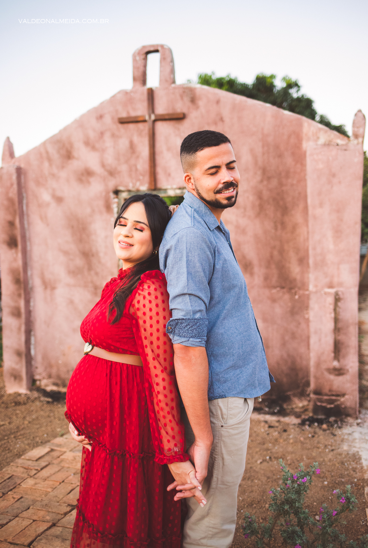 Ensaio de gestante em Holambra no por do sol