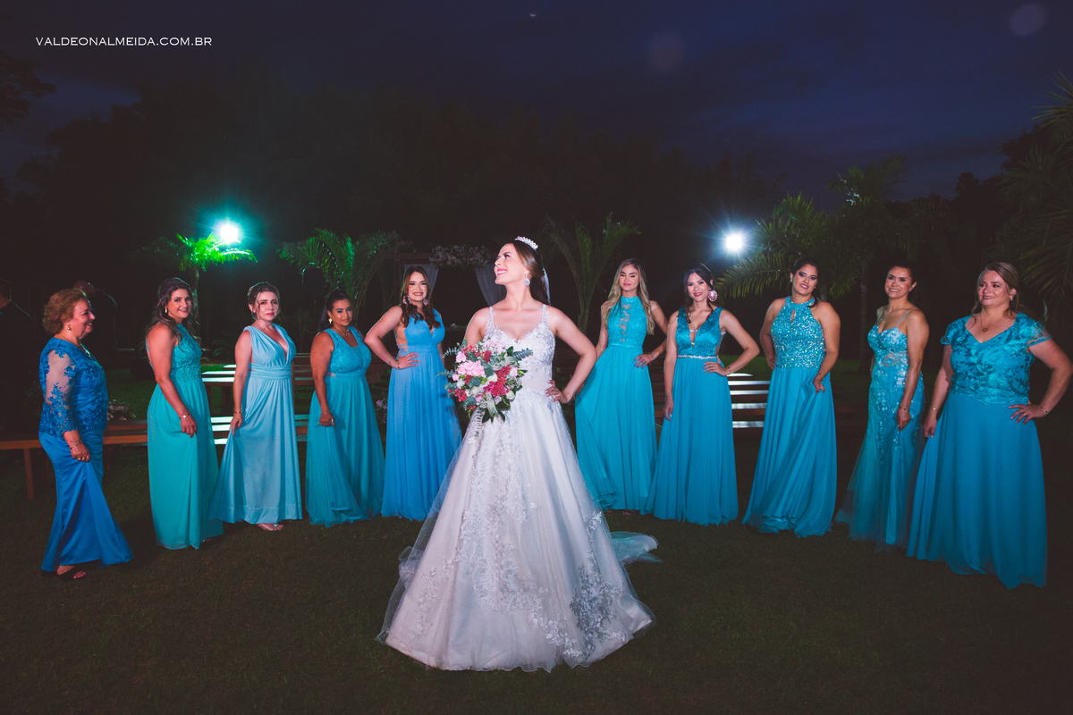 A noiva e a madrinhas