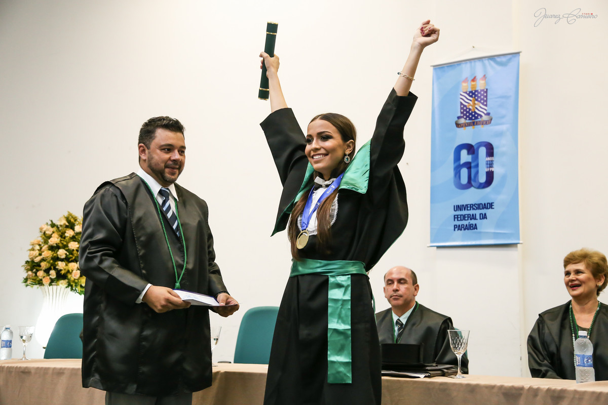 juarez-carneiro-studio-fotografo-fotografia-formatura-joãopessoa-pb-fisioterapia-ufpb-beca-colaçãodegrau-raycina-formando