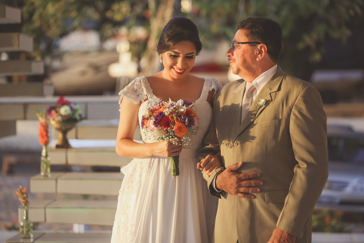 juarez-carneiro-studio-fotografo-joãopessoa-paraiba-jampa-pb-casamento-ensaio-praia-noivos-noivas-feiradenoiva-fotografodecasamento-vestidodenoiva-fotografia-foto-wedding-amor-love-sentimento-casal-juarezcarneirostudio-arte-classico-flores