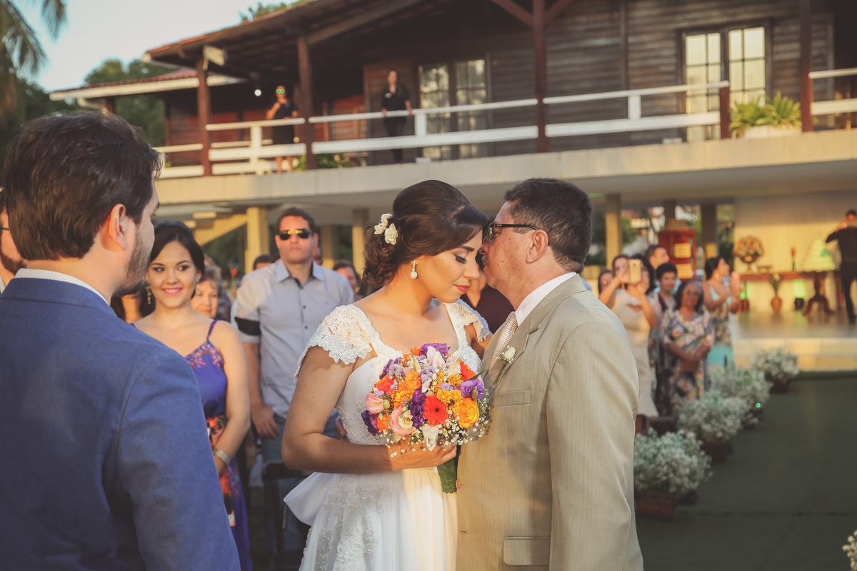 juarez-carneiro-studio-fotografo-joãopessoa-paraiba-jampa-pb-casamento-ensaio-praia-noivos-noivas-feiradenoiva-fotografodecasamento-vestidodenoiva-fotografia-foto-wedding-amor-love-sentimento-casal-juarezcarneirostudio-arte-classico-flores