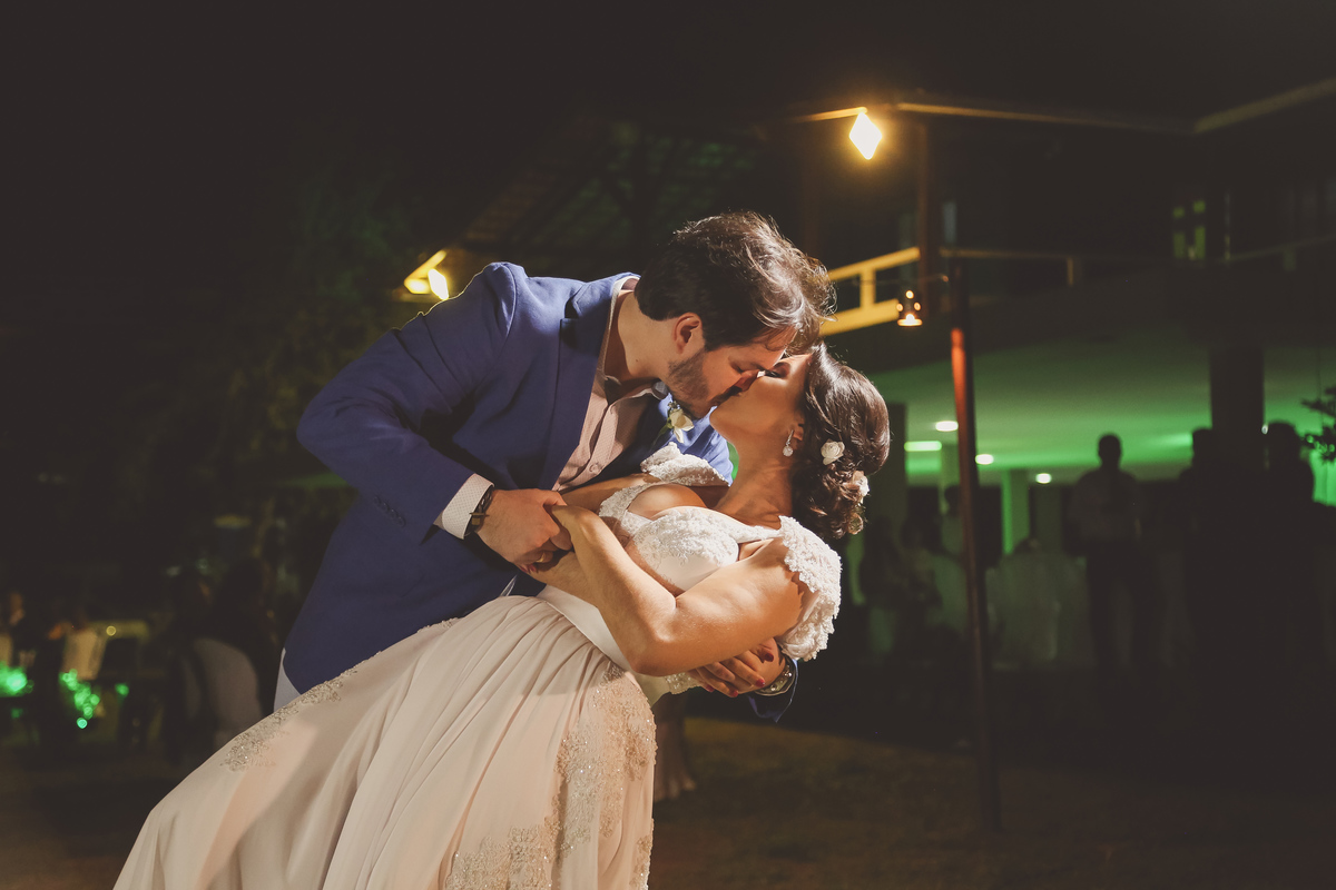 juarez-carneiro-studio-fotografo-joãopessoa-paraiba-jampa-pb-casamento-ensaio-praia-noivos-noivas-feiradenoiva-fotografodecasamento-vestidodenoiva-fotografia-foto-wedding-amor-love-sentimento-casal-juarezcarneirostudio-arte-classico-flores