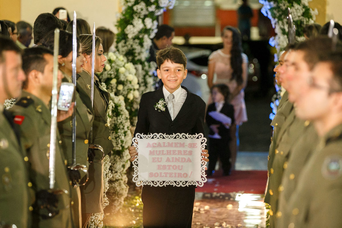 casamento-juarezcarneirostudio-melhorfotografo-fotografonaparaiba-paraiba-joãopessoa-fotos-noiva-noivo-jacaraú-militar-fotografodecasamento-ensaio-historiadecasamento-fotosdecasamento-emoção-tenente-aspirantes-espadas-pb-jampa-igreja-festa-dança