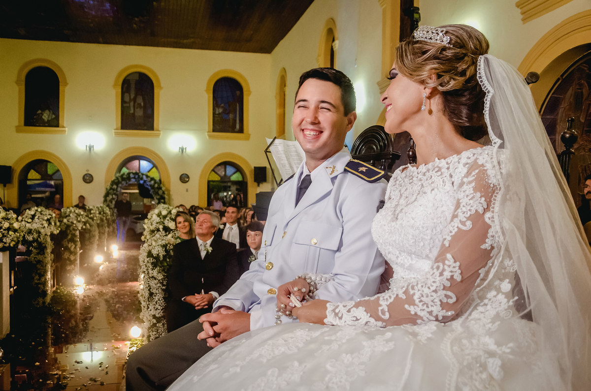 casamento-juarezcarneirostudio-melhorfotografo-fotografonaparaiba-paraiba-joãopessoa-fotos-noiva-noivo-jacaraú-militar-fotografodecasamento-ensaio-historiadecasamento-fotosdecasamento-emoção-tenente-aspirantes-espadas-pb-jampa-igreja-festa-dança