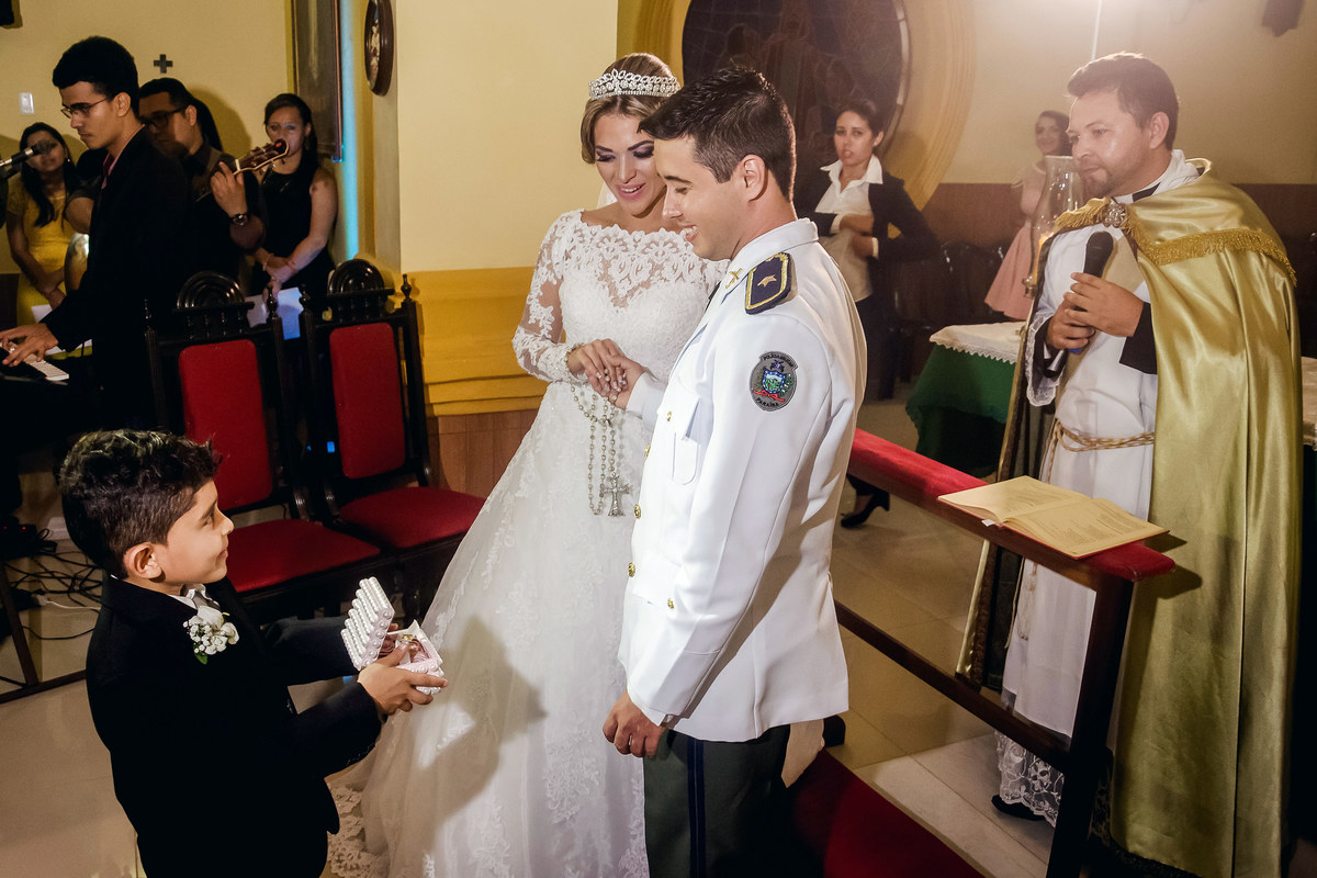 casamento-juarezcarneirostudio-melhorfotografo-fotografonaparaiba-paraiba-joãopessoa-fotos-noiva-noivo-jacaraú-militar-fotografodecasamento-ensaio-historiadecasamento-fotosdecasamento-emoção-tenente-aspirantes-espadas-pb-jampa-igreja-festa-dança