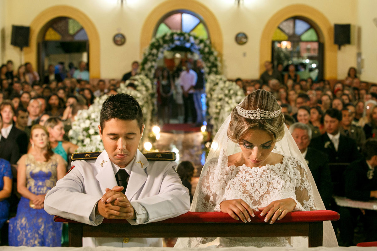 casamento-juarezcarneirostudio-melhorfotografo-fotografonaparaiba-paraiba-joãopessoa-fotos-noiva-noivo-jacaraú-militar-fotografodecasamento-ensaio-historiadecasamento-fotosdecasamento-emoção-tenente-aspirantes-espadas-pb-jampa-igreja-festa-dança