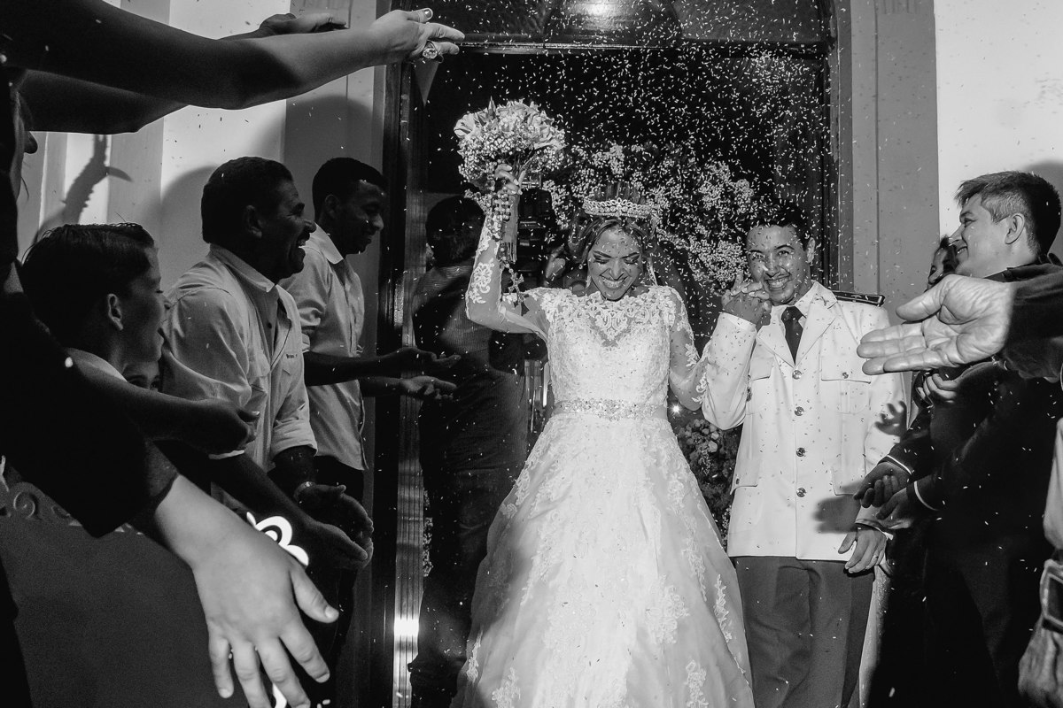 casamento-juarezcarneirostudio-melhorfotografo-fotografonaparaiba-paraiba-joãopessoa-fotos-noiva-noivo-jacaraú-militar-fotografodecasamento-ensaio-historiadecasamento-fotosdecasamento-emoção-tenente-aspirantes-espadas-pb-jampa-igreja-festa-dança