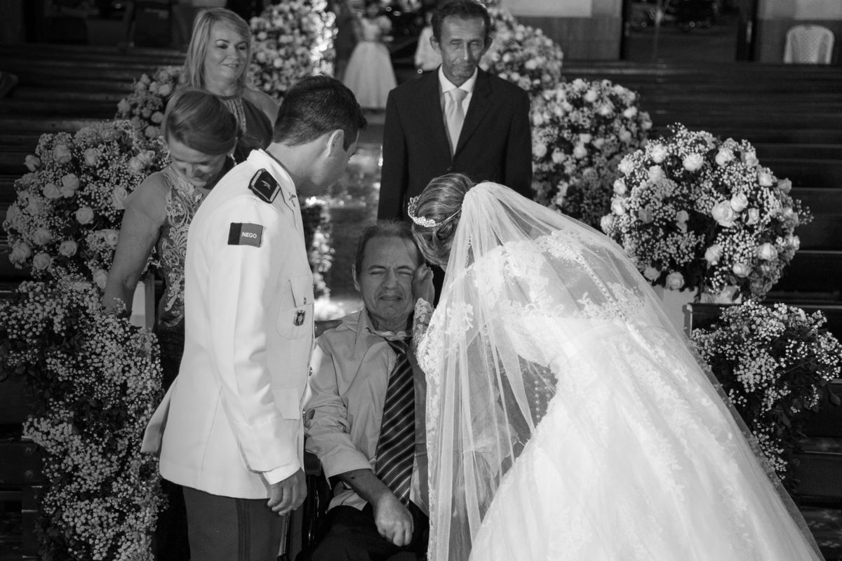 casamento-juarezcarneirostudio-melhorfotografo-fotografonaparaiba-paraiba-joãopessoa-fotos-noiva-noivo-jacaraú-militar-fotografodecasamento-ensaio-historiadecasamento-fotosdecasamento-emoção-tenente-aspirantes-espadas-pb-jampa-igreja-festa-dança