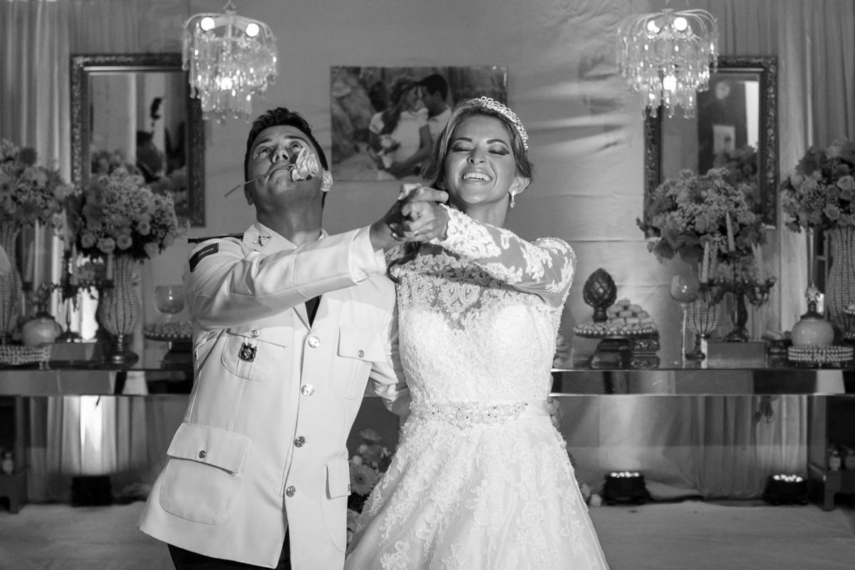 casamento-juarezcarneirostudio-melhorfotografo-fotografonaparaiba-paraiba-joãopessoa-fotos-noiva-noivo-jacaraú-militar-fotografodecasamento-ensaio-historiadecasamento-fotosdecasamento-emoção-tenente-aspirantes-espadas-pb-jampa-igreja-festa-dança
