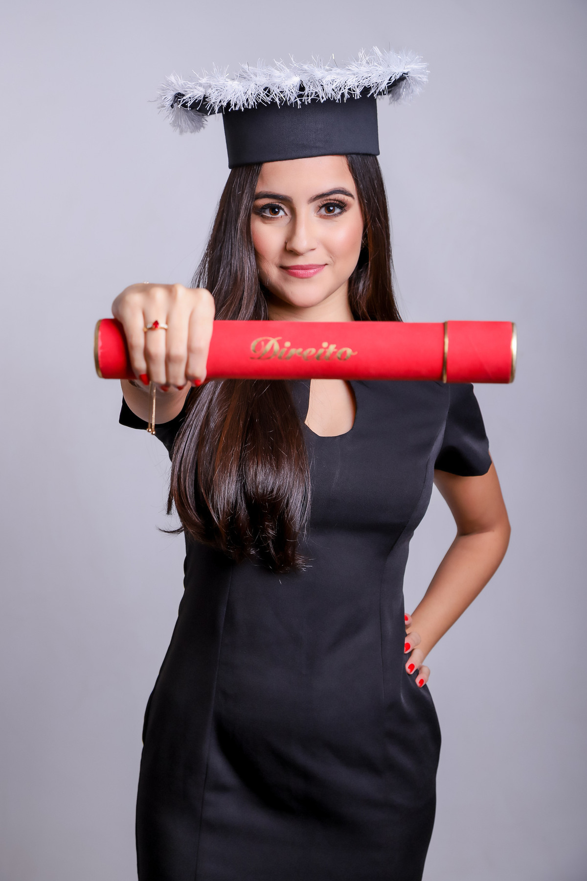 gabriela-cortez-juarez-carneiro-studio-fotografo-formatura-direito-iesp-joãopessoa-paraíba-jampa-pb-formanda-beca-becaspb-foto-estúdio-cadeiradeformatura-advogada-advogado-sonho-realização-capelo-ensaio-sessãodefotos-ufpb-nassau-asper-unipê-unip-fpb-2019