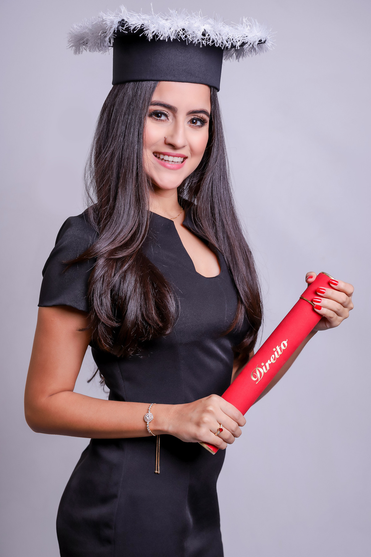 gabriela-cortez-juarez-carneiro-studio-fotografo-formatura-direito-iesp-joãopessoa-paraíba-jampa-pb-formanda-beca-becaspb-foto-estúdio-cadeiradeformatura-advogada-advogado-sonho-realização-capelo-ensaio-sessãodefotos-ufpb-nassau-asper-unipê-unip-fpb-2019