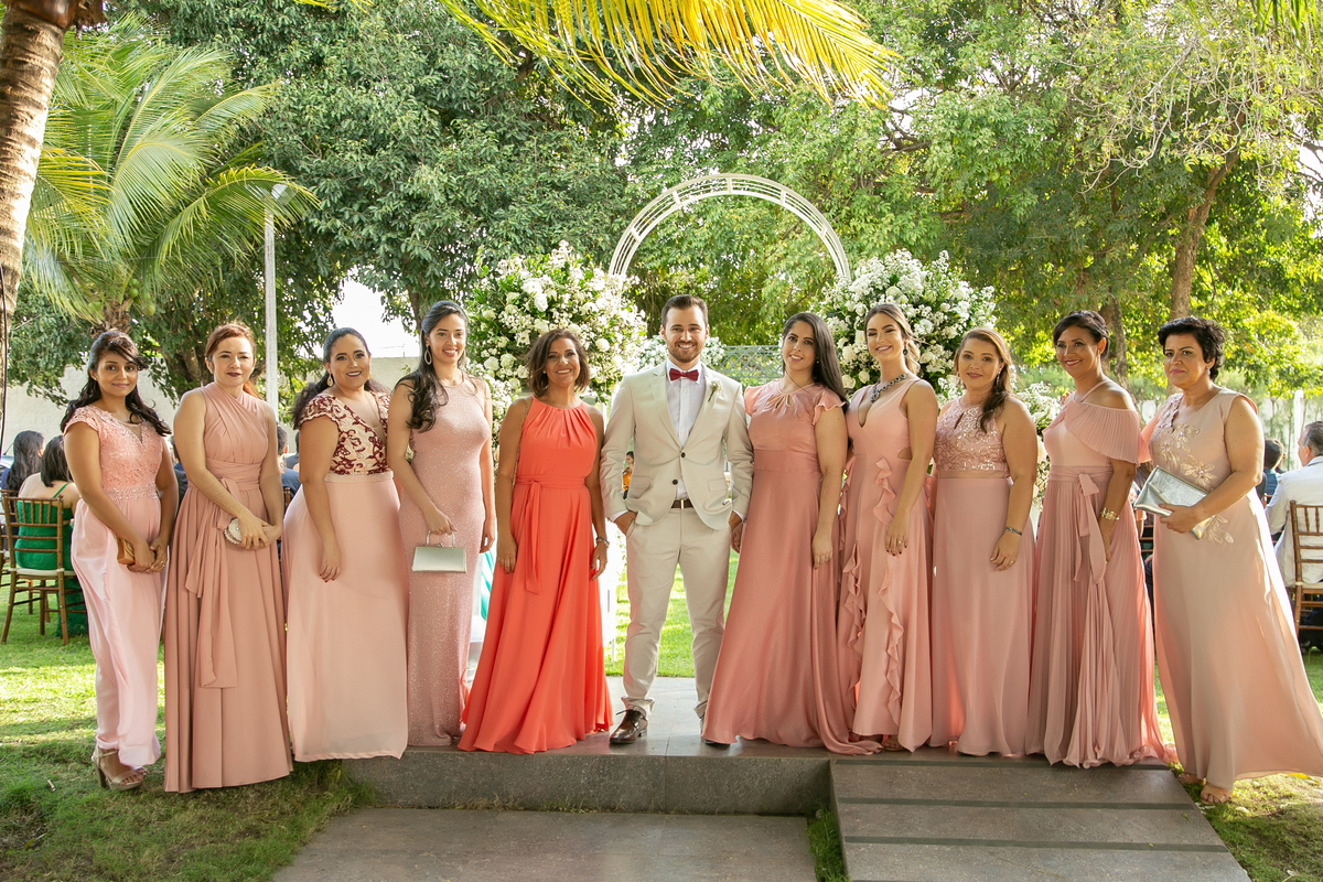 casamento-wedding-noiva-noivo-juarez-carneiro-studio-fotografo-noivos-chacara-nbs-joãopessoa-paraiba-jampa-pb-padrinhos-madrinhas-foto-vestidodenoiva-dia-jardim-jesus-cerimônia-recepção-festa-amor-love-sentimento-emoção-terno-inspiração-casorio-igreja