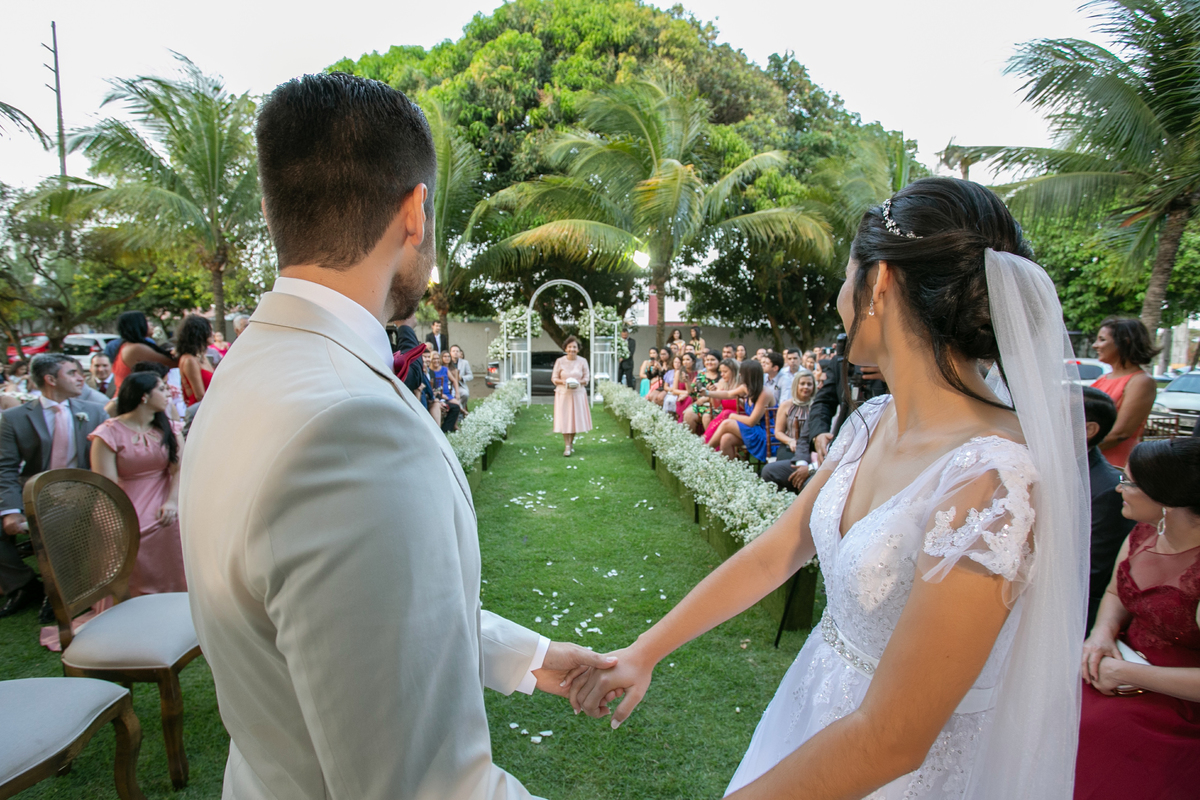 casamento-wedding-noiva-noivo-juarez-carneiro-studio-fotografo-noivos-chacara-nbs-joãopessoa-paraiba-jampa-pb-padrinhos-madrinhas-foto-vestidodenoiva-dia-jardim-jesus-cerimônia-recepção-festa-amor-love-sentimento-emoção-terno-inspiração-casorio-igreja