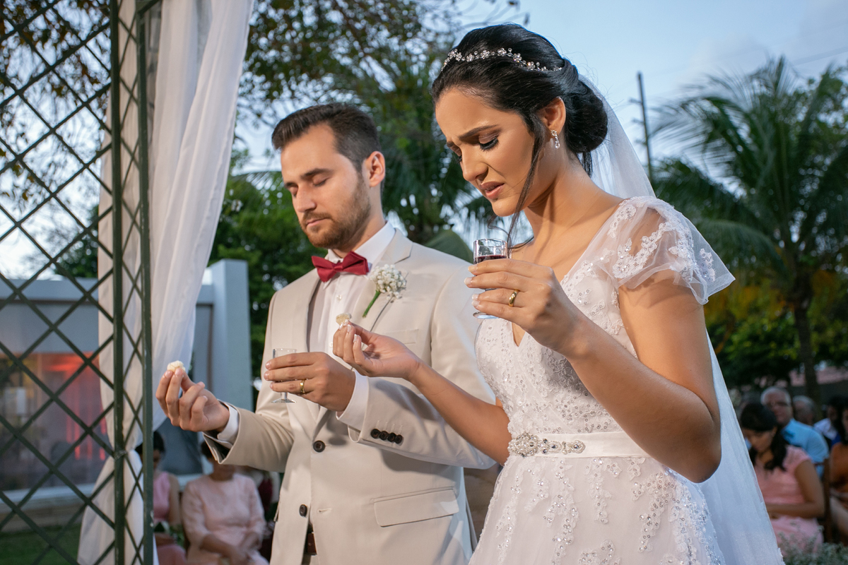 casamento-wedding-noiva-noivo-juarez-carneiro-studio-fotografo-noivos-chacara-nbs-joãopessoa-paraiba-jampa-pb-padrinhos-madrinhas-foto-vestidodenoiva-dia-jardim-jesus-cerimônia-recepção-festa-amor-love-sentimento-emoção-terno-inspiração-casorio-igreja