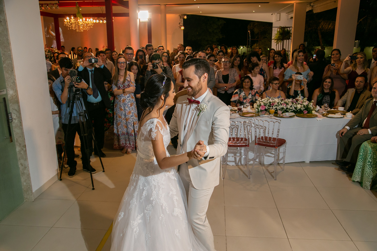 casamento-wedding-noiva-noivo-juarez-carneiro-studio-fotografo-noivos-chacara-nbs-joãopessoa-paraiba-jampa-pb-padrinhos-madrinhas-foto-vestidodenoiva-dia-jardim-jesus-cerimônia-recepção-festa-amor-love-sentimento-emoção-terno-inspiração-casorio-igreja