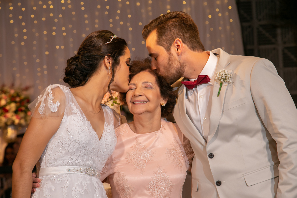 casamento-wedding-noiva-noivo-juarez-carneiro-studio-fotografo-noivos-chacara-nbs-joãopessoa-paraiba-jampa-pb-padrinhos-madrinhas-foto-vestidodenoiva-dia-jardim-jesus-cerimônia-recepção-festa-amor-love-sentimento-emoção-terno-inspiração-casorio-igreja