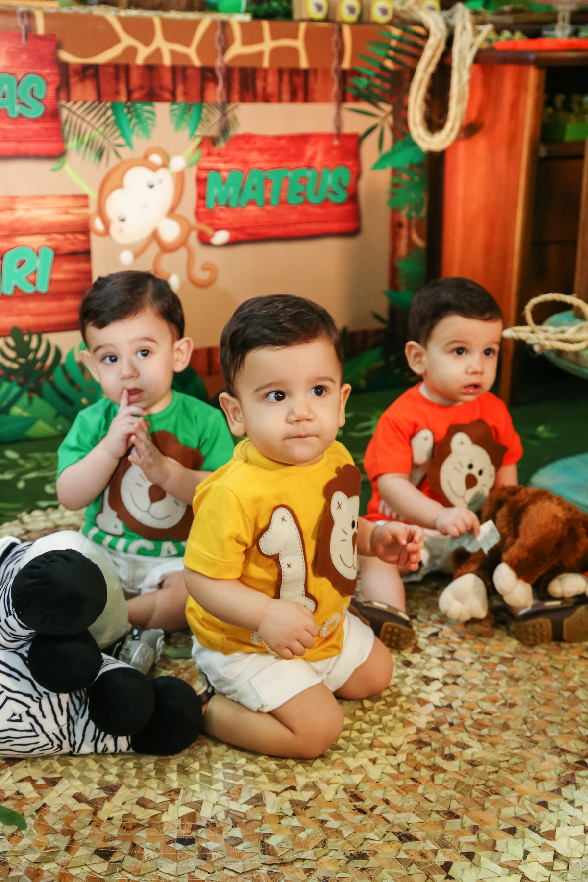 aniversario-infantil-trigêmeos-niver-tema-juarez-carneiro-studio-fotografo-foto-fotografia-criança-plazademayo-13demaio-fotos-crianças-festa-joãopessoa-paraiba-jampa-pb-decoração-niver-bolas-mães-pais-familia-festinha-salãodefestas