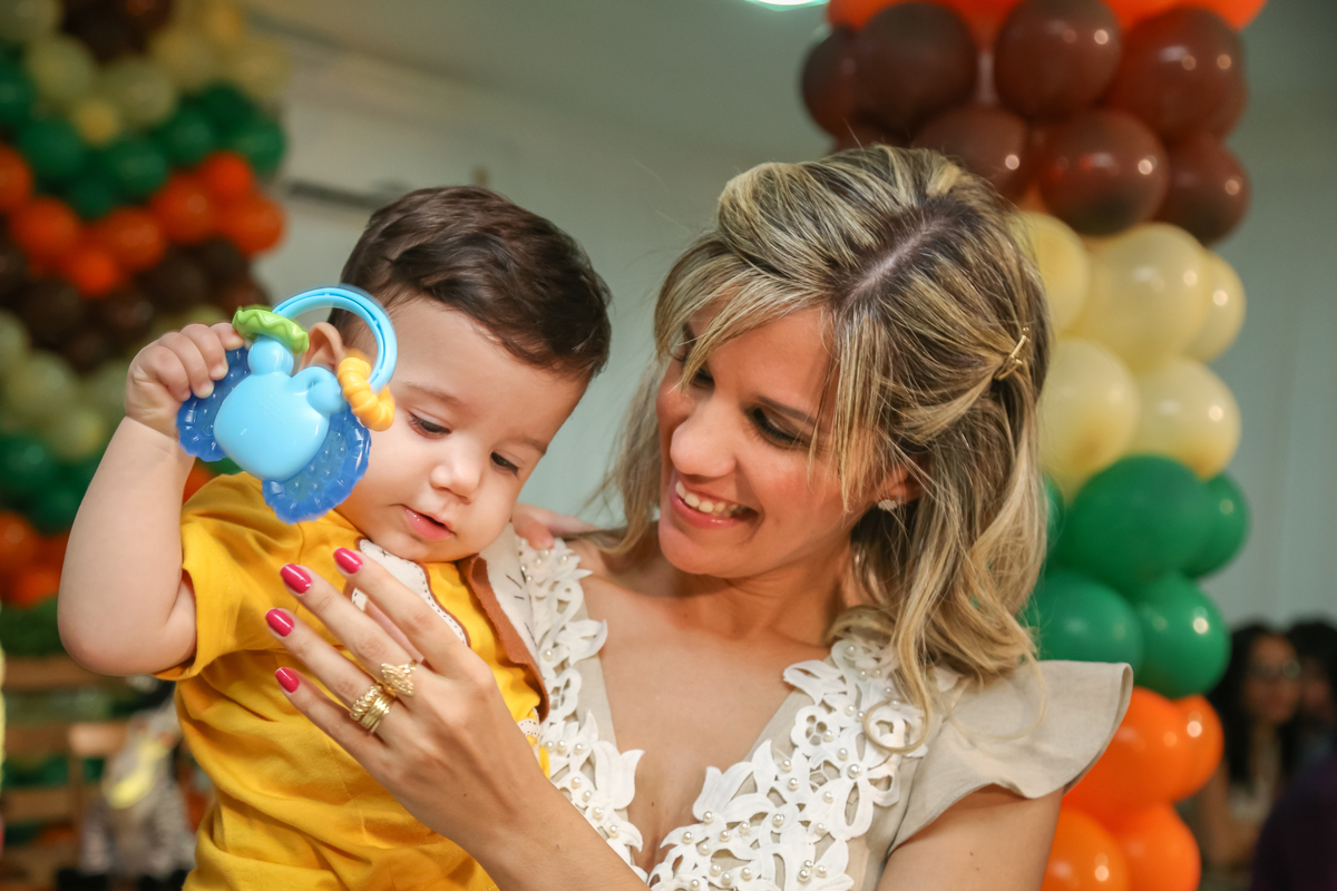 aniversario-infantil-trigêmeos-niver-tema-juarez-carneiro-studio-fotografo-foto-fotografia-criança-plazademayo-13demaio-fotos-crianças-festa-joãopessoa-paraiba-jampa-pb-decoração-niver-bolas-mães-pais-familia-festinha-salãodefestas