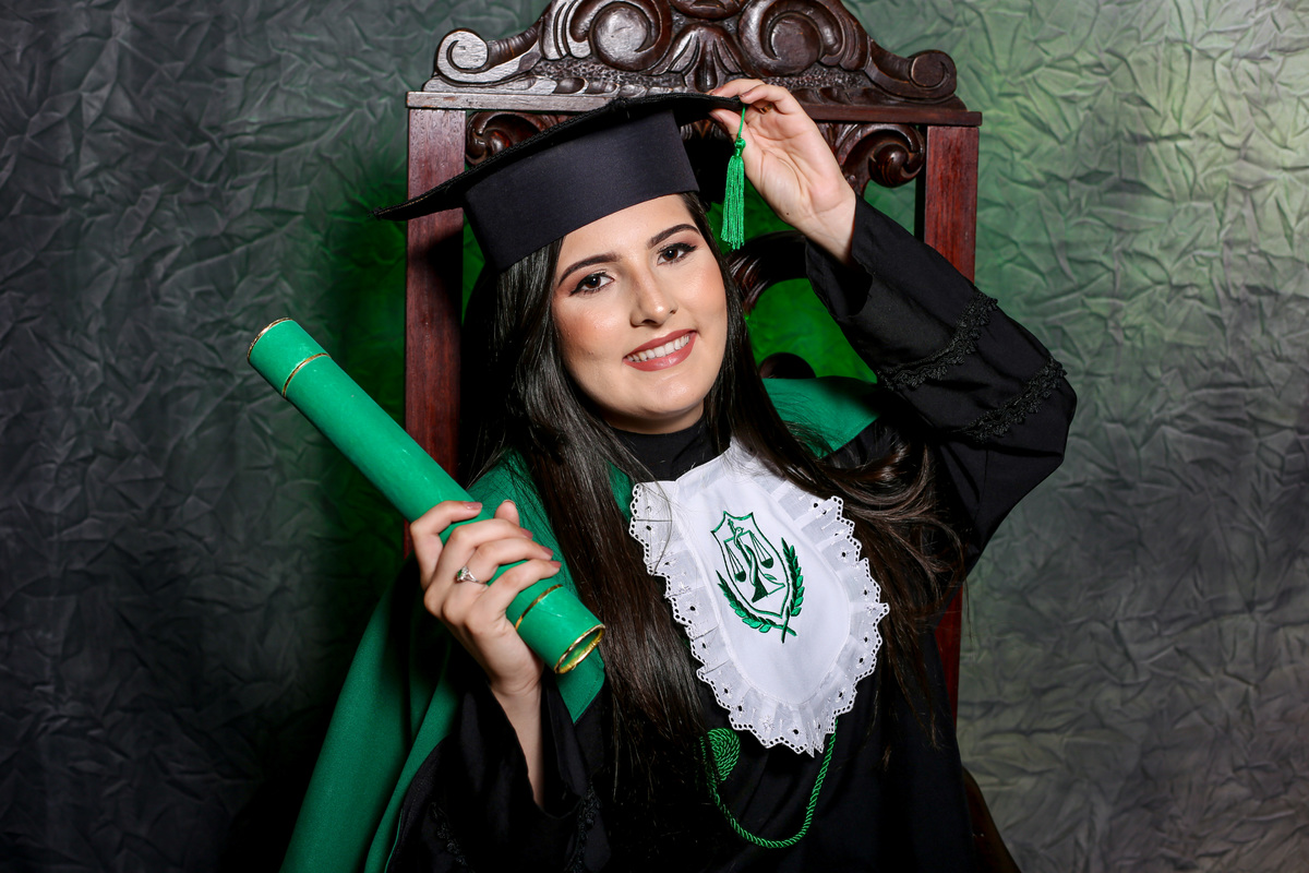 juarez-carneiro-studio-ensaio-sessão-foto-fotografia-formatura-cadeira-capelo-beca-becapb-fpb-nutrição
