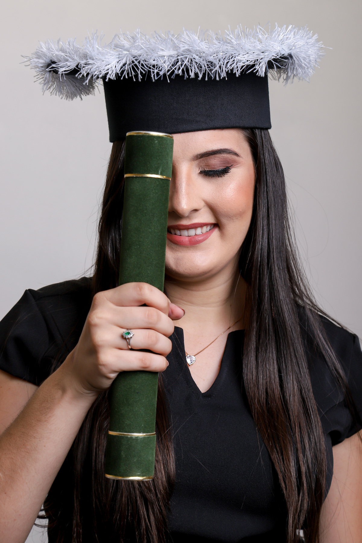 juarez-carneiro-studio-ensaio-sessão-foto-fotografia-formatura-cadeira-capelo-beca-becapb-fpb-nutrição