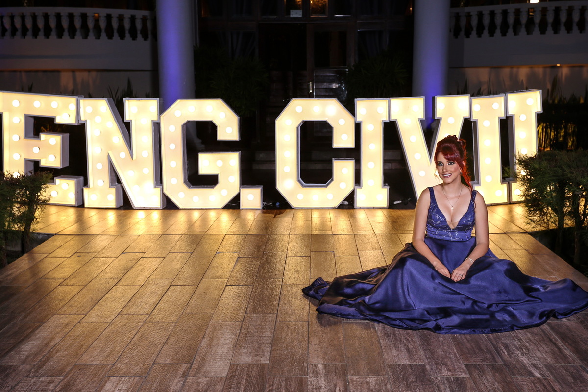 juarez-carneiro-studio-joãopessoa-paraiba-foto-fotografia-formatura-beca-unipê-engenhariacivil-cadeira-paçodosleoes