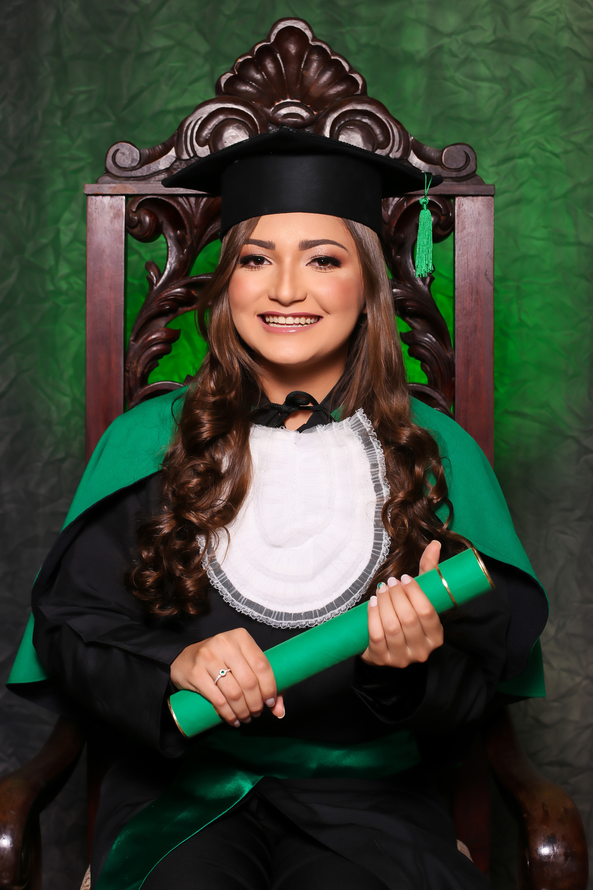 formatura-formanda-biomedicina-joãopessoa-paraiba-fotografo-fotos-beca-portadiploma-becas-faculdade-juarez-carneiro-studio