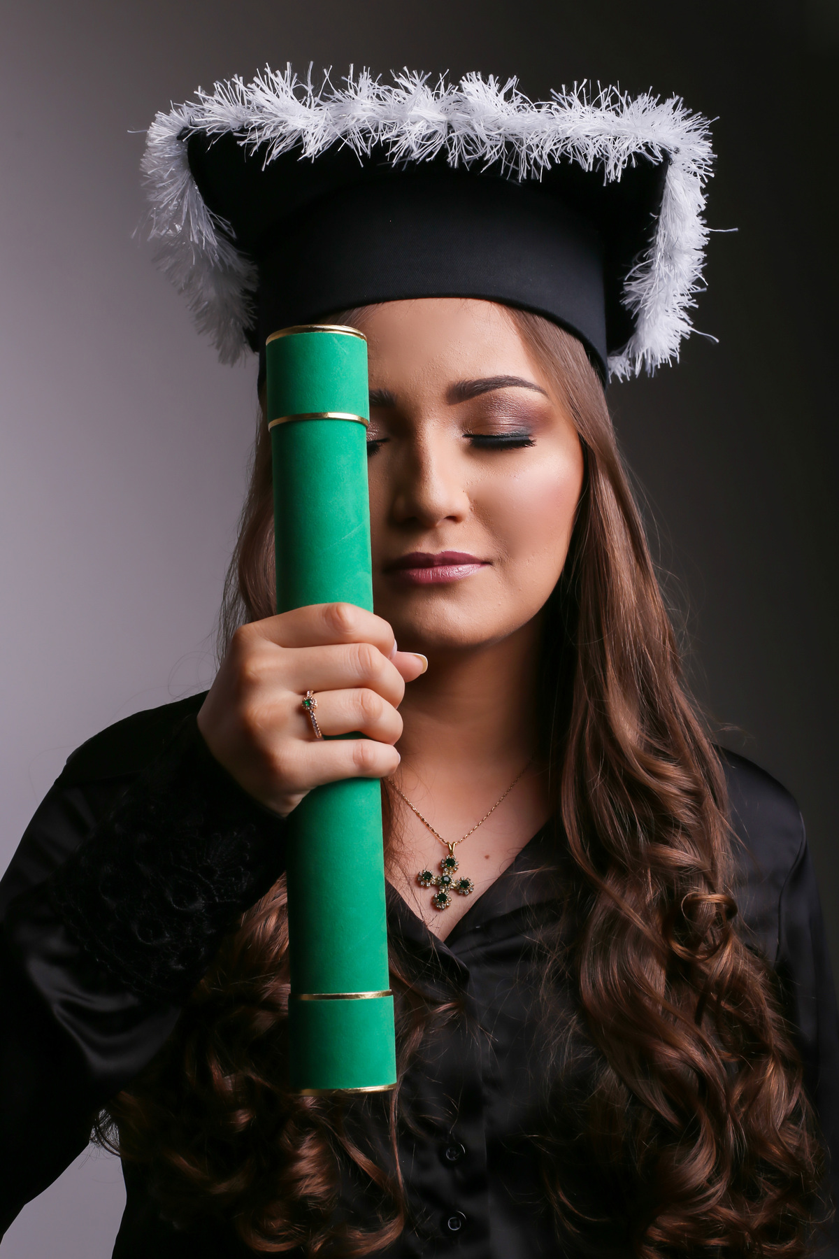 formatura-formanda-biomedicina-joãopessoa-paraiba-fotografo-fotos-beca-portadiploma-becas-faculdade-juarez-carneiro-studio