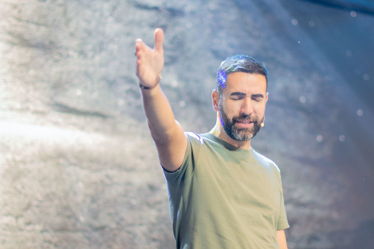 Comunidade da graça Guarulhos Fernando Diniz Louvor adoração Deus Jesus igreja