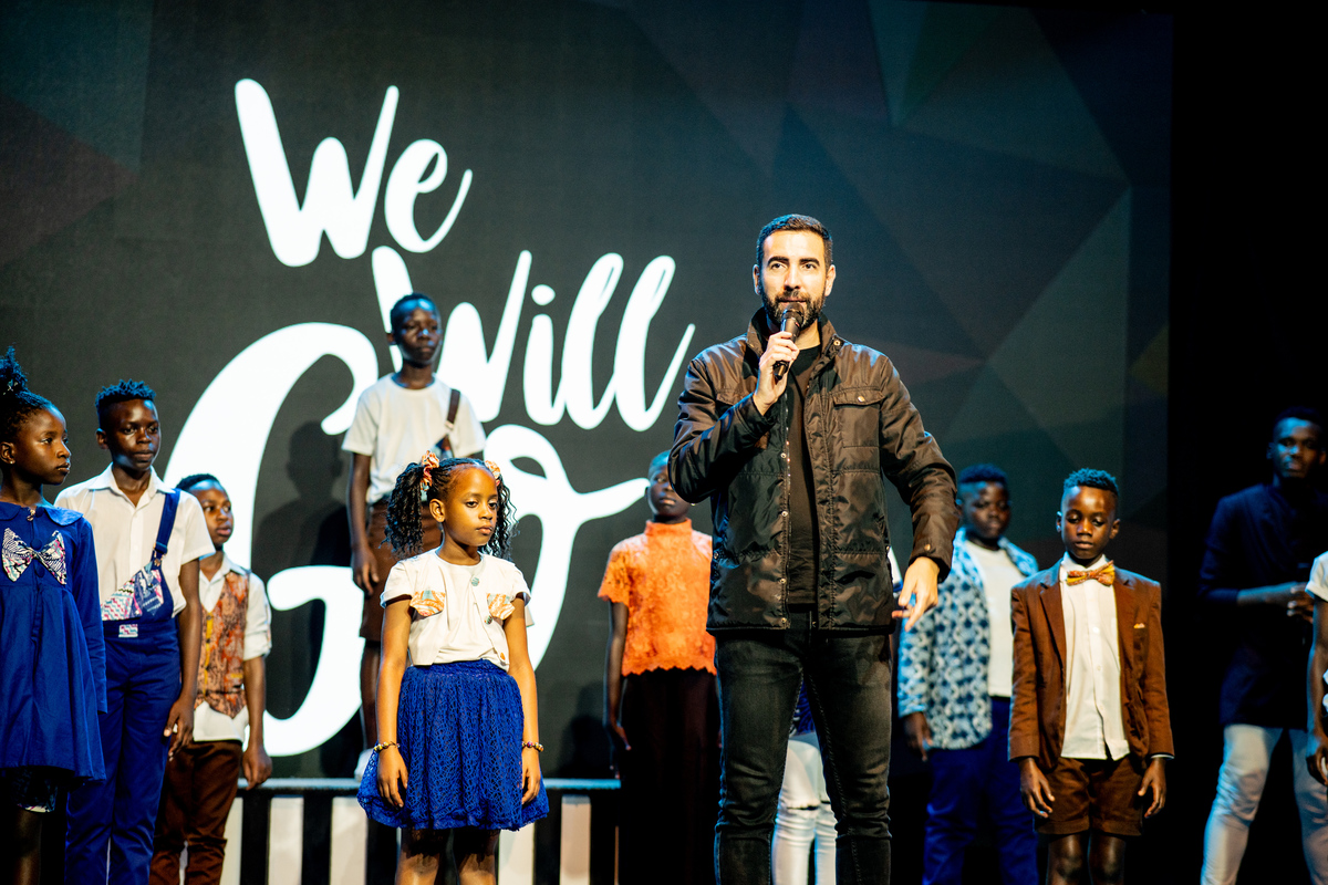 CgGuarulhos cg Guarulhos Pastor FERNANDO DINIZ Samuel Mendonça Igreja Shopping Internacional Guarulhos Coral Watoto Watoto felicidade alegria Jesus Deus louvor adoração Fotografia talento