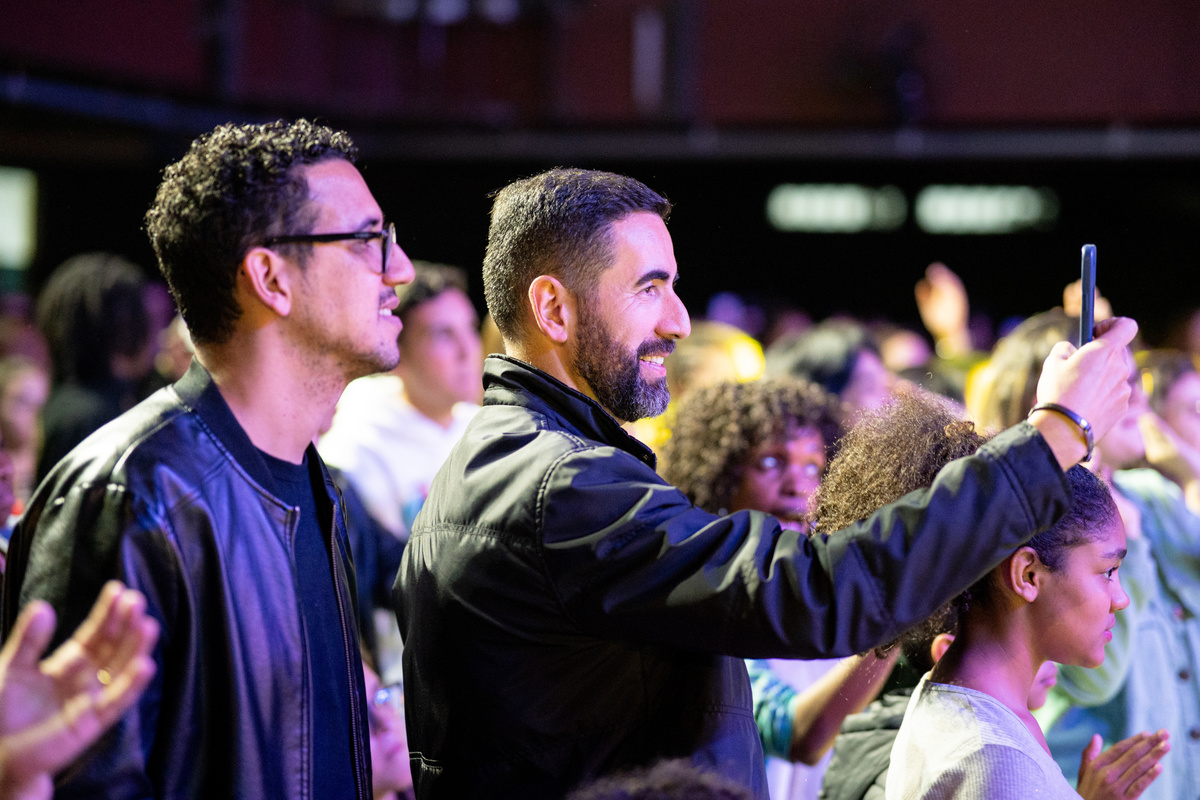 CgGuarulhos cg Guarulhos Pastor FERNANDO DINIZ Samuel Mendonça Igreja Shopping Internacional Guarulhos Coral Watoto Watoto felicidade alegria Jesus Deus louvor adoração Fotografia talento