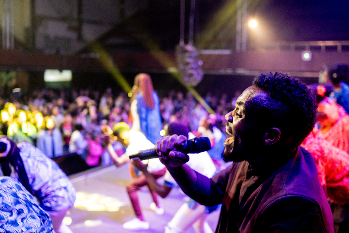 CgGuarulhos cg Guarulhos Pastor FERNANDO DINIZ Samuel Mendonça Igreja Shopping Internacional Guarulhos Coral Watoto Watoto felicidade alegria Jesus Deus louvor adoração Fotografia talento