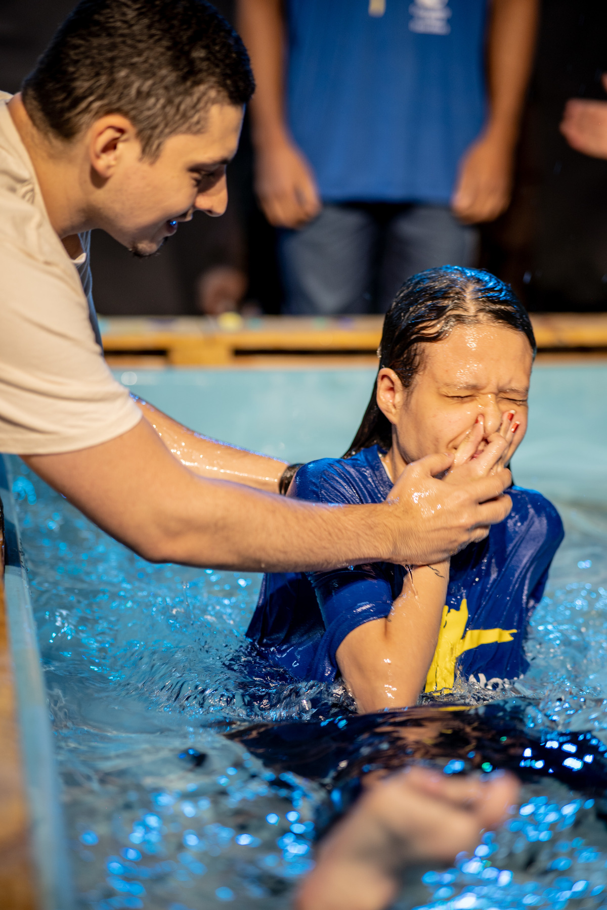 Comunidade da Graça cgguarulhos Cg Guarulhos FERNANDO DINIZ Pastor Fernando Diniz Batismo Batismo nas águas fotografia Jesus Igreja Família