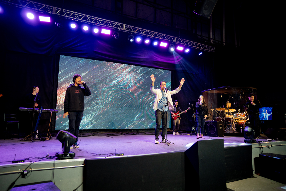 Comunidade da Graça cgguarulhos Cg Guarulhos FERNANDO DINIZ Pastor Fernando Diniz Batismo Batismo nas águas fotografia Jesus Igreja Família