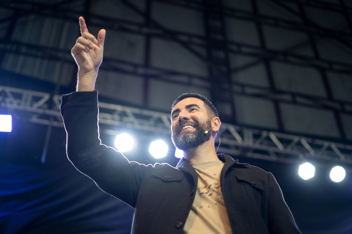 Imersão de casais
 cg Guarulhos comunidade da Graça Guarulhos Fernando Diniz Pastor Fernando Diniz louvor adoração casais união igreja família