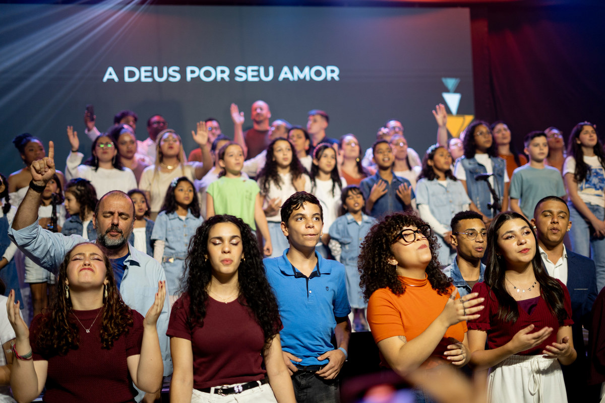 Comuna music fest, cg guarulhos, comunidade da Graça em Guarulhos, comunidade da Graça, Fernando Diniz, Pastor Fernando Diniz, Samuel Mendonça, louvor, adoração, música, Jesus, Deus, Davi Martins
