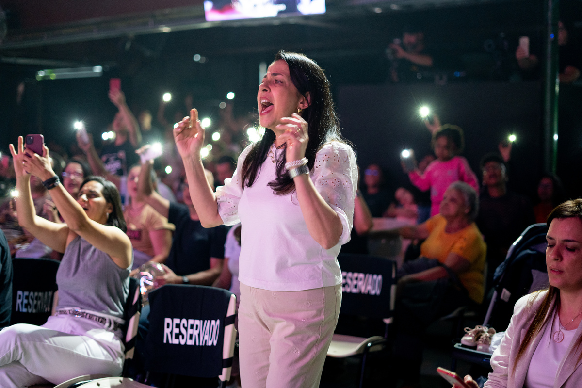 Comuna music fest, cg guarulhos, comunidade da Graça em Guarulhos, comunidade da Graça, Fernando Diniz, Pastor Fernando Diniz, Samuel Mendonça, louvor, adoração, música, Jesus, Deus, Davi Martins