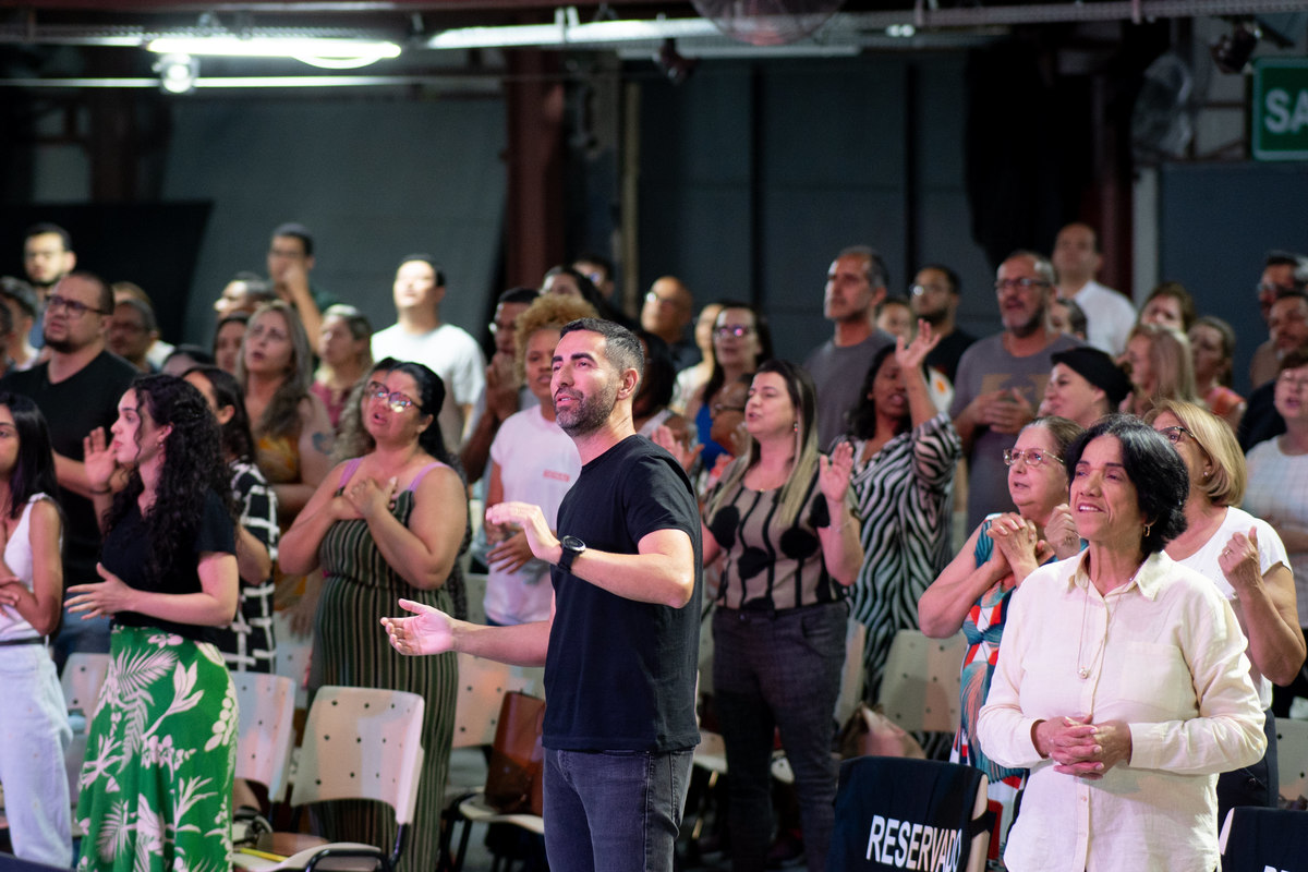 Encontro Homens e Encontro Plena, comunidade da Graça, Cg Guarulhos, Fernando Diniz, Sueli Mendonça, Davi Martins, louvor, adoração, shopping internacional