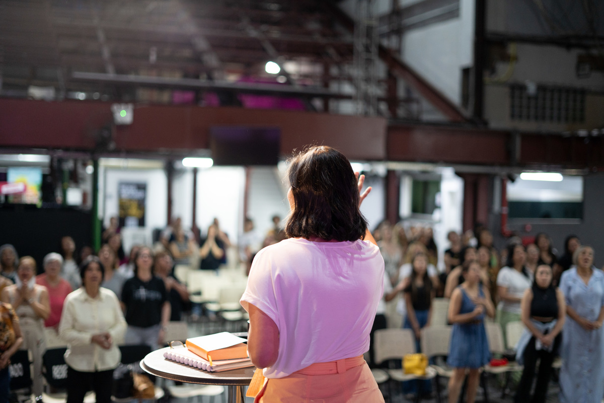 Encontro Homens e Encontro Plena, comunidade da Graça, Cg Guarulhos, Fernando Diniz, Sueli Mendonça, Davi Martins, louvor, adoração, shopping internacional