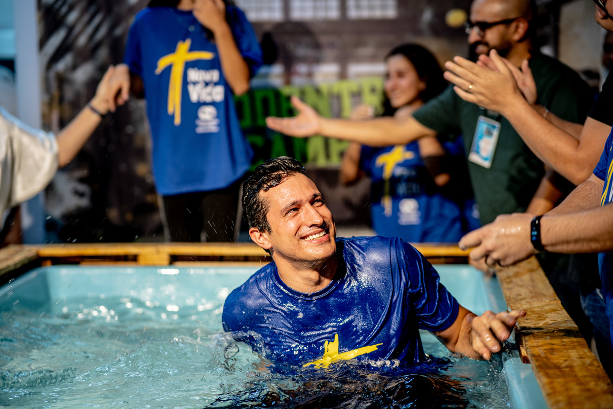Comunidade da Graça, cg guarulhos, batismo nas águas, fernando diniz, louvor, adoração