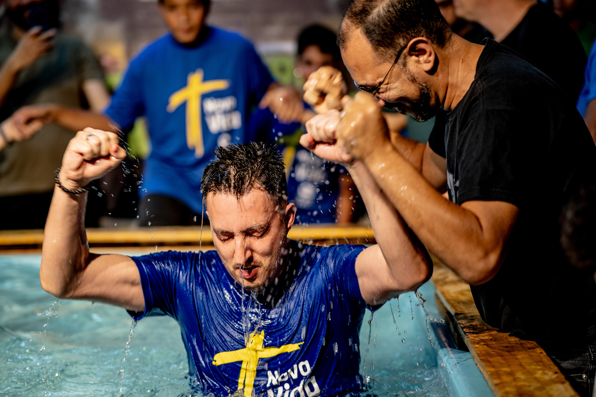 Comunidade da Graça, cg guarulhos, batismo nas águas, fernando diniz, louvor, adoração