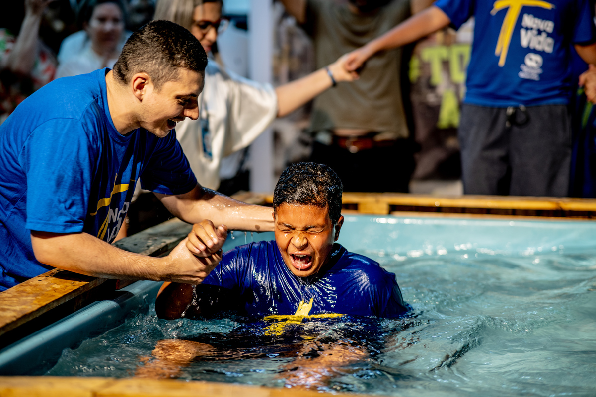 Comunidade da Graça, cg guarulhos, batismo nas águas, fernando diniz, louvor, adoração