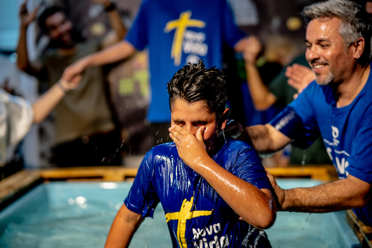 Comunidade da Graça, cg guarulhos, batismo nas águas, fernando diniz, louvor, adoração