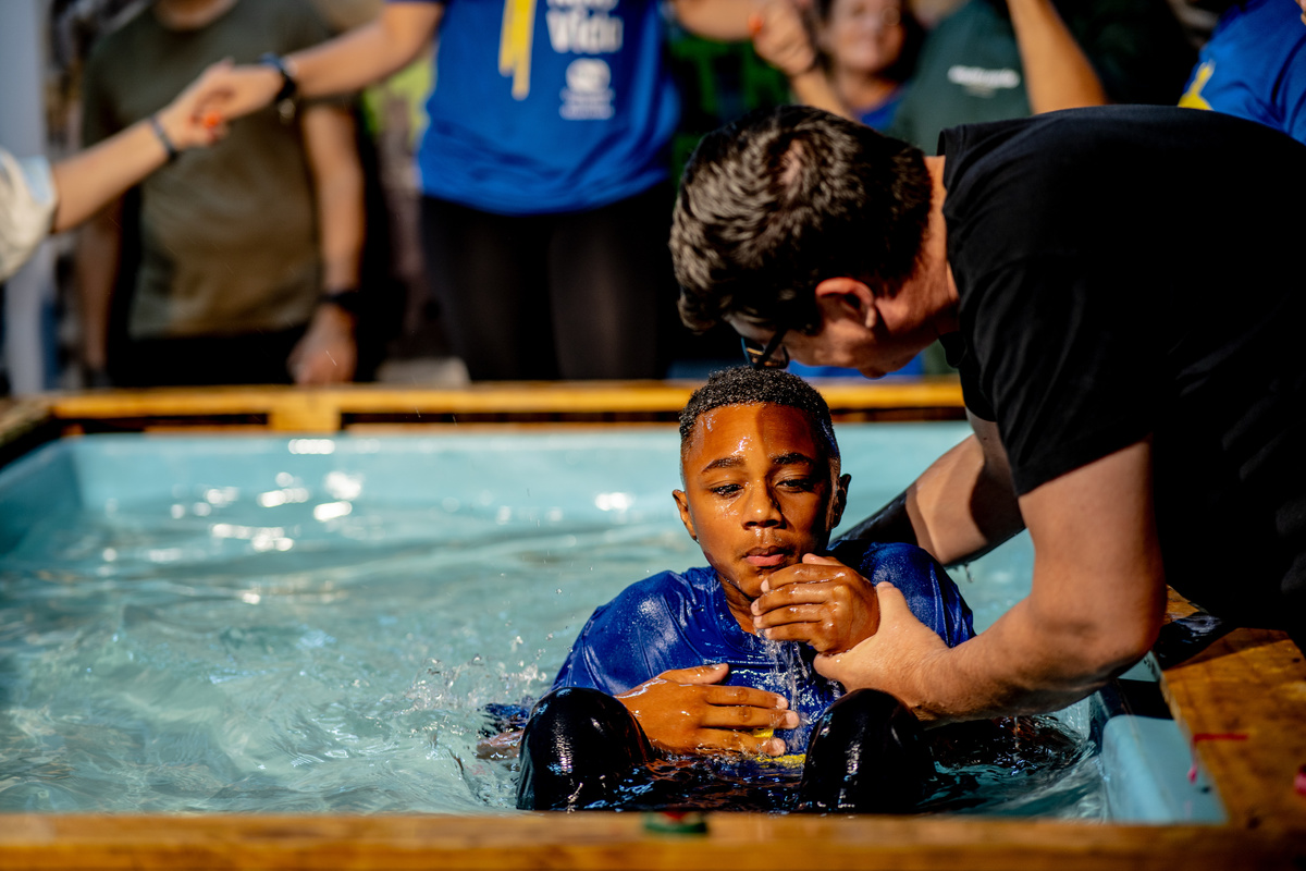 Comunidade da Graça, cg guarulhos, batismo nas águas, fernando diniz, louvor, adoração